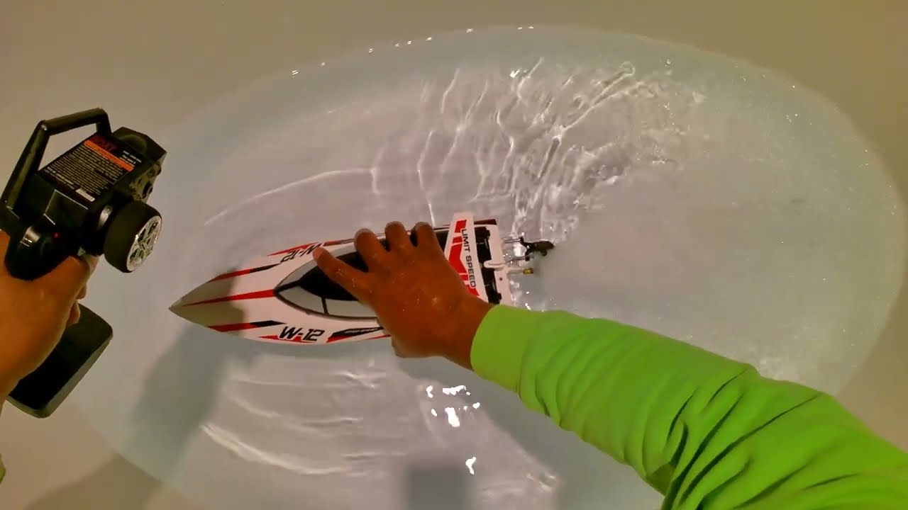 WLTOYS W-12 BOAT INSPECTION BEFORE FIRST LAUNCH