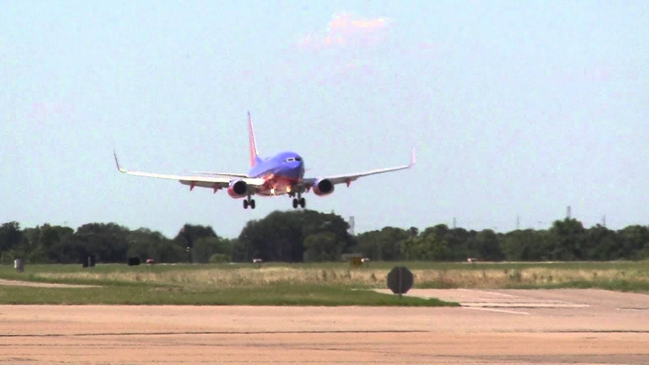 Aircraft Departing and Landing Dallas Love Field YouTube