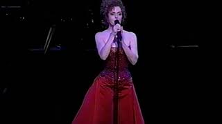 Bernadette Peters Sings 