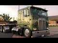 Вот такого красавца Kenworth встретил на дороге. Бескапотники живы