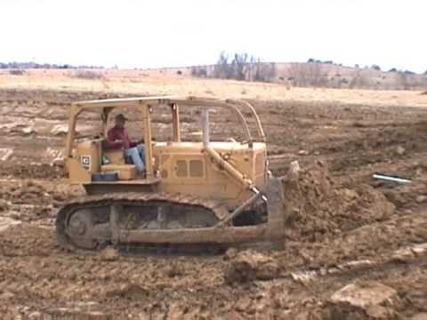 D6C (Caterpillar Dozer) Cooks Lunch and Builds Pond