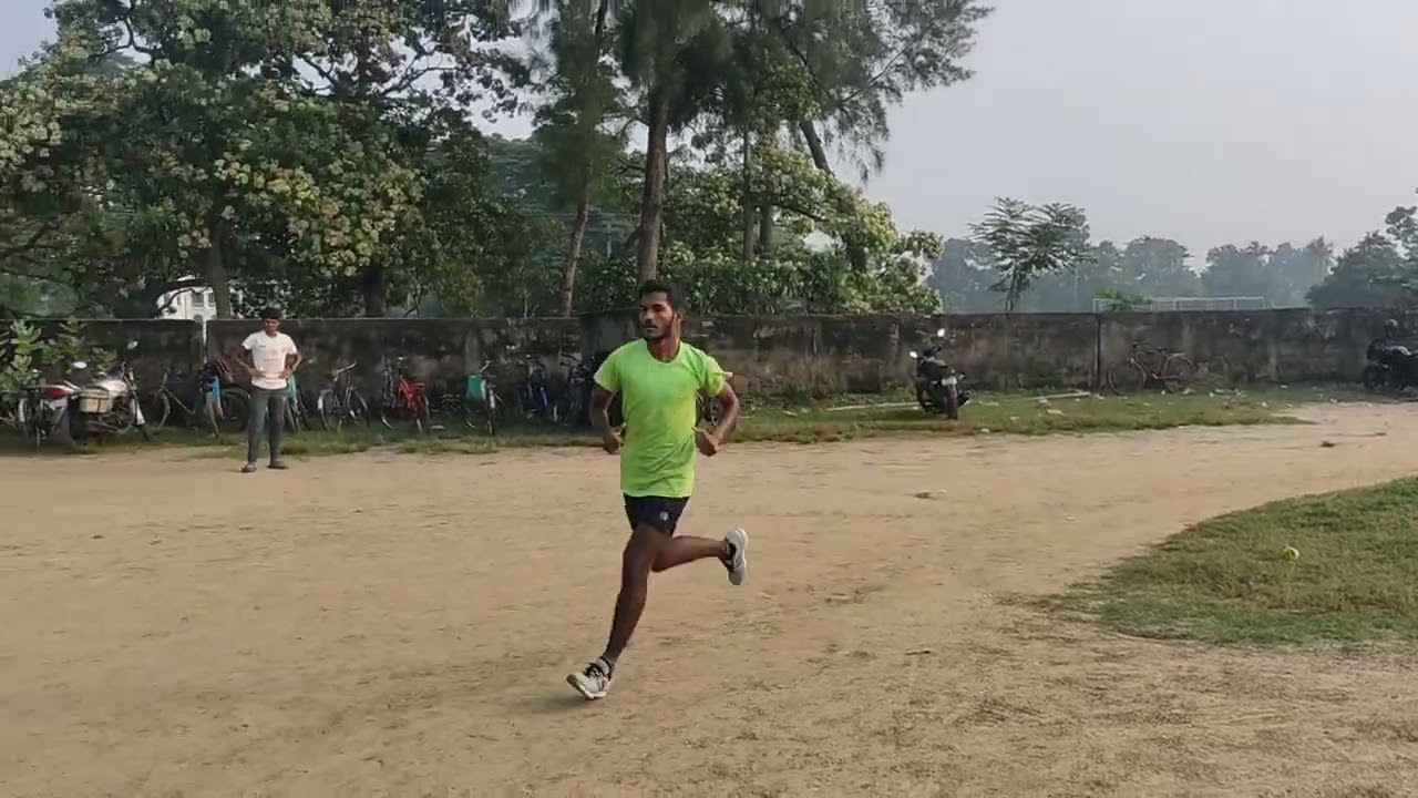 1600 মিটার রান 4 মিনিট 18 সেকেন্ডে কিভাবে শেষ করল দেখুন।