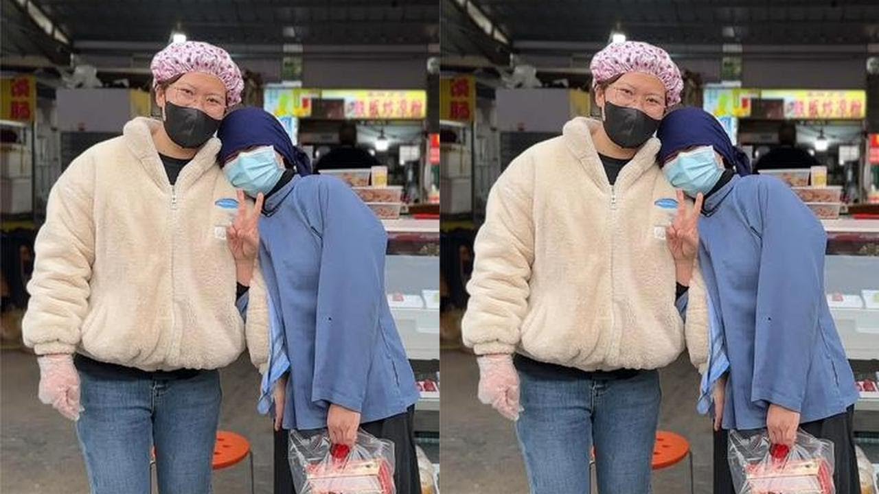 朋友新店开业，扮成老太太去送红包，没人认出来，差点被轰出去  #新店开业