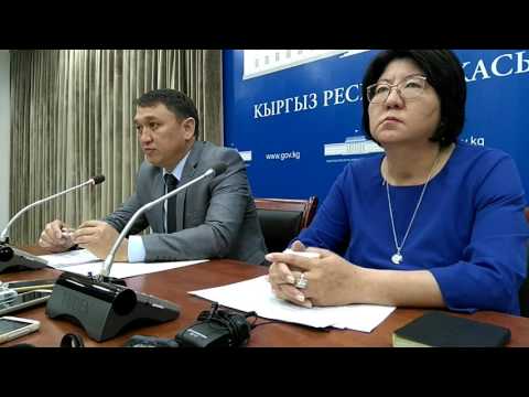 Глава госкомитета связи Бакыт Шаршембиев и замминистра Айнура Темирбекова на презентации «Таза коом»