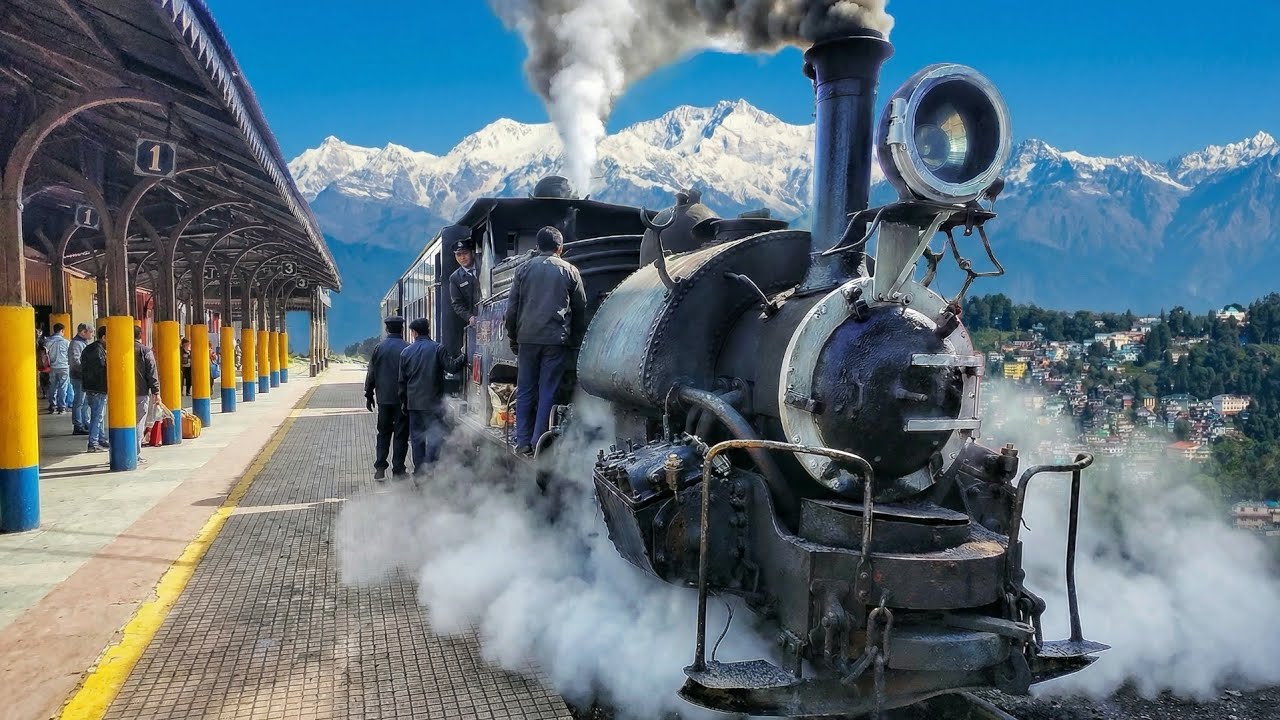 Riding India's Amazing Steam Train | The Darjeeling Himalayan Railway🇮🇳 | Darjeeling - Ghum
