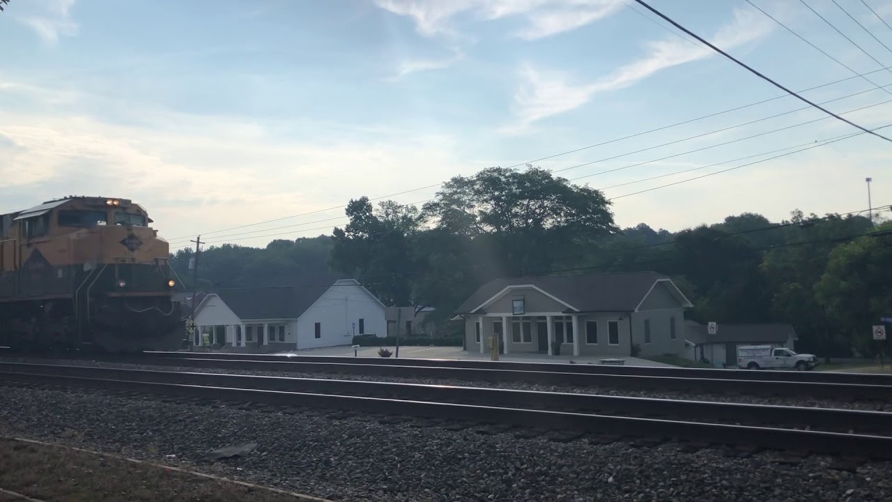 Norfolk Southern “Reading” heritage unit YouTube