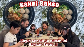 Download Lagu DINGIN BERSALJU MAKAN BAKMI BAKSO‼️ MP3