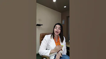 معاك فلوس تعالي اقولك تعمل ايه المحاميه هاله فلوس Money Comedy Youtubeshorts Law 