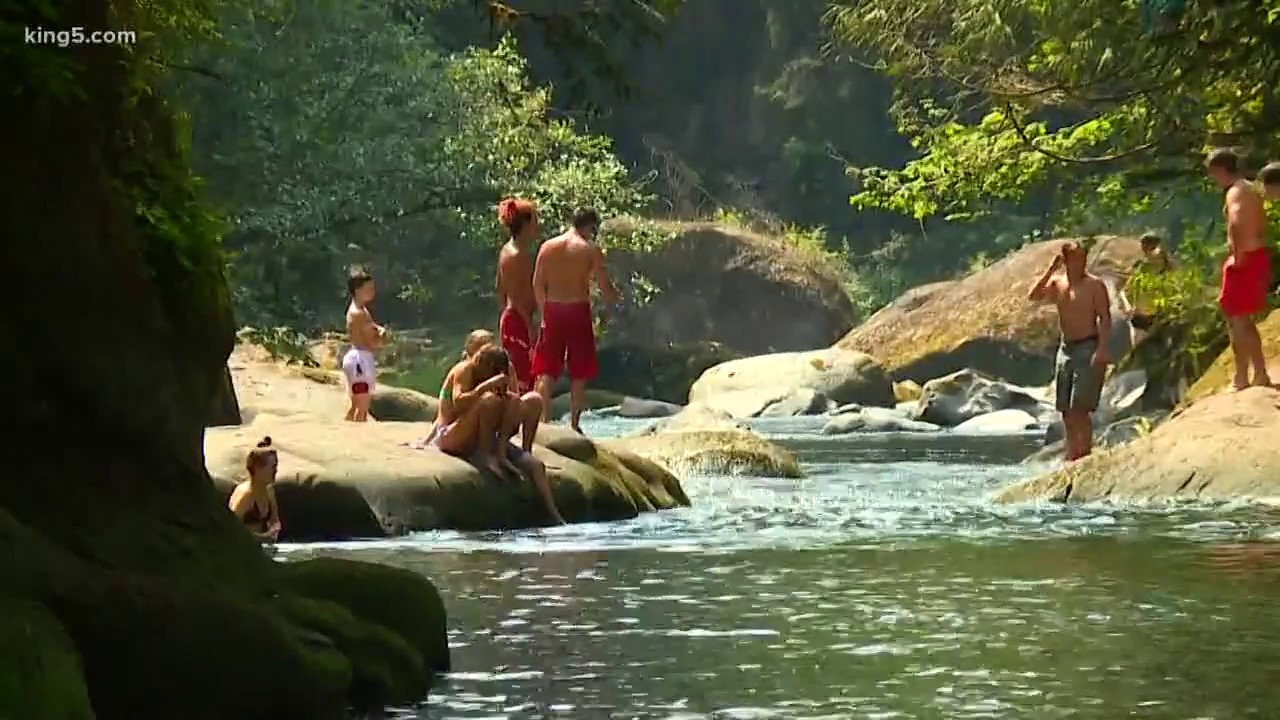 Summer rescues highlight dangers of cliff diving - YouTube