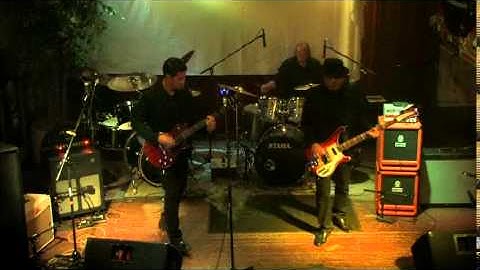 Live at 5 Monkeys MPEG 4 LAN Streaming