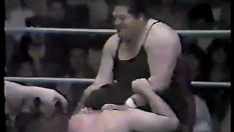 Apache Bull Ramos/Professor Ito vs Chavo Guerrero/...