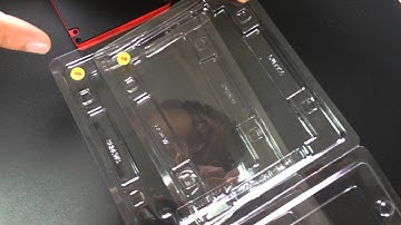 2 different designs for SSD plastic clamshell box packaging (www.memorypack.com.tw)