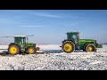 SUGAR BEET TRANSPORT - loading the 12x John Deere Tractors | Zuckerrüben Verladen 2018