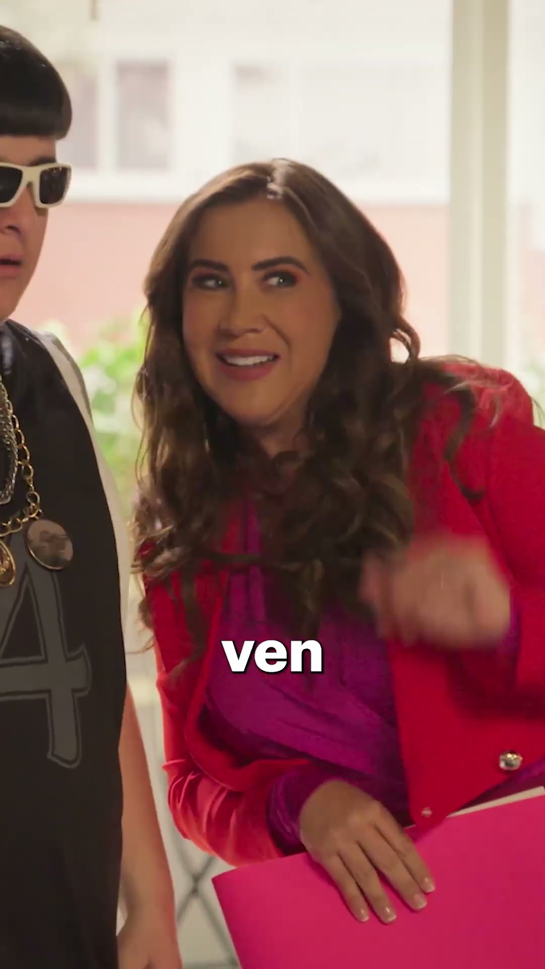 Elton ve a la escuela ? #ChócalasCompayito