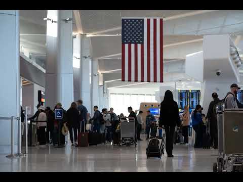 ICE покликана на допомогу TSA в аеропортах на тлі кризи через припинення роботи уряду