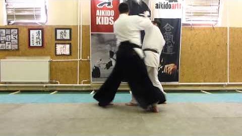 aihanmi katatedori ikkyo ura [TUTORIAL] Aikido basic technique