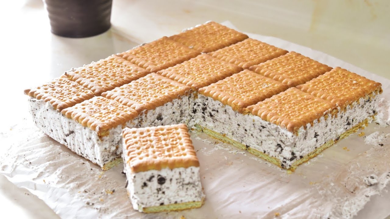 ساندوش آيس كريم من الوصفات السهله والبسيطه Ice Cream Sandwich