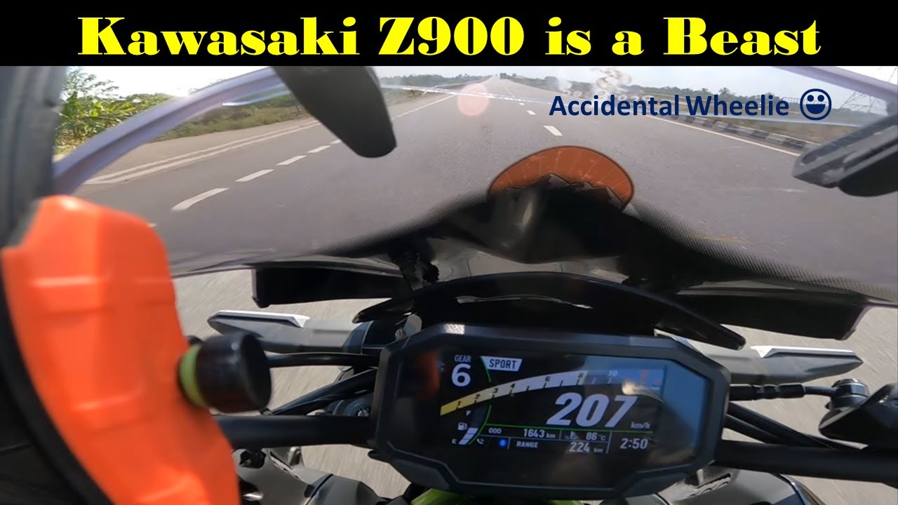 Cinematic Kawasaki Z900 Loud Accelerations