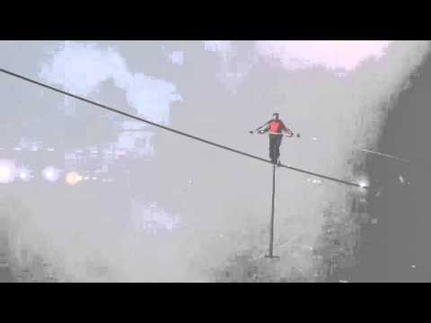 Cafe spray ophobe Nik Wallenda walks over Niagara Falls 2012 - YouTube