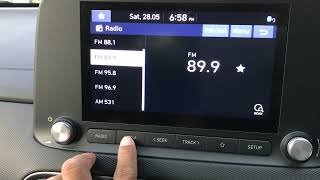 Kona EV - tips to listen to the radio while using Google Map or Waze