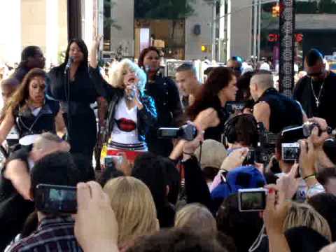 CLAUDIO MARIOTO! CHRISTINA AGUILERA (TODAY SHOW) N...