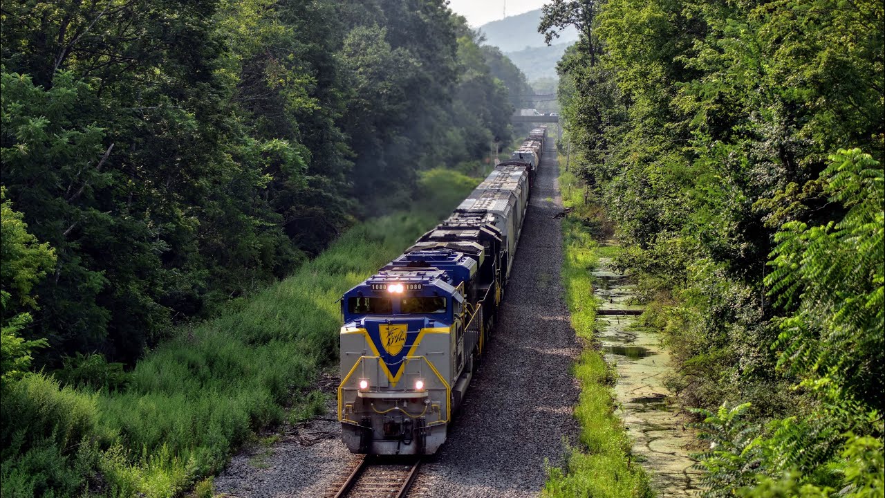 NS D&H Heritage Unit 1080 Heads North up the Ex. D&H Sunbury Line