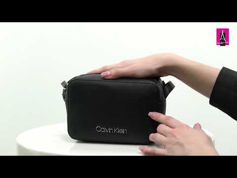 Видеообзор I Женская сумка CALVIN KLEIN CK MUST CAMERA BAG 2349800