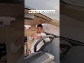الحلاق يحلق والخياط يخيط والميكانيكي فجرها