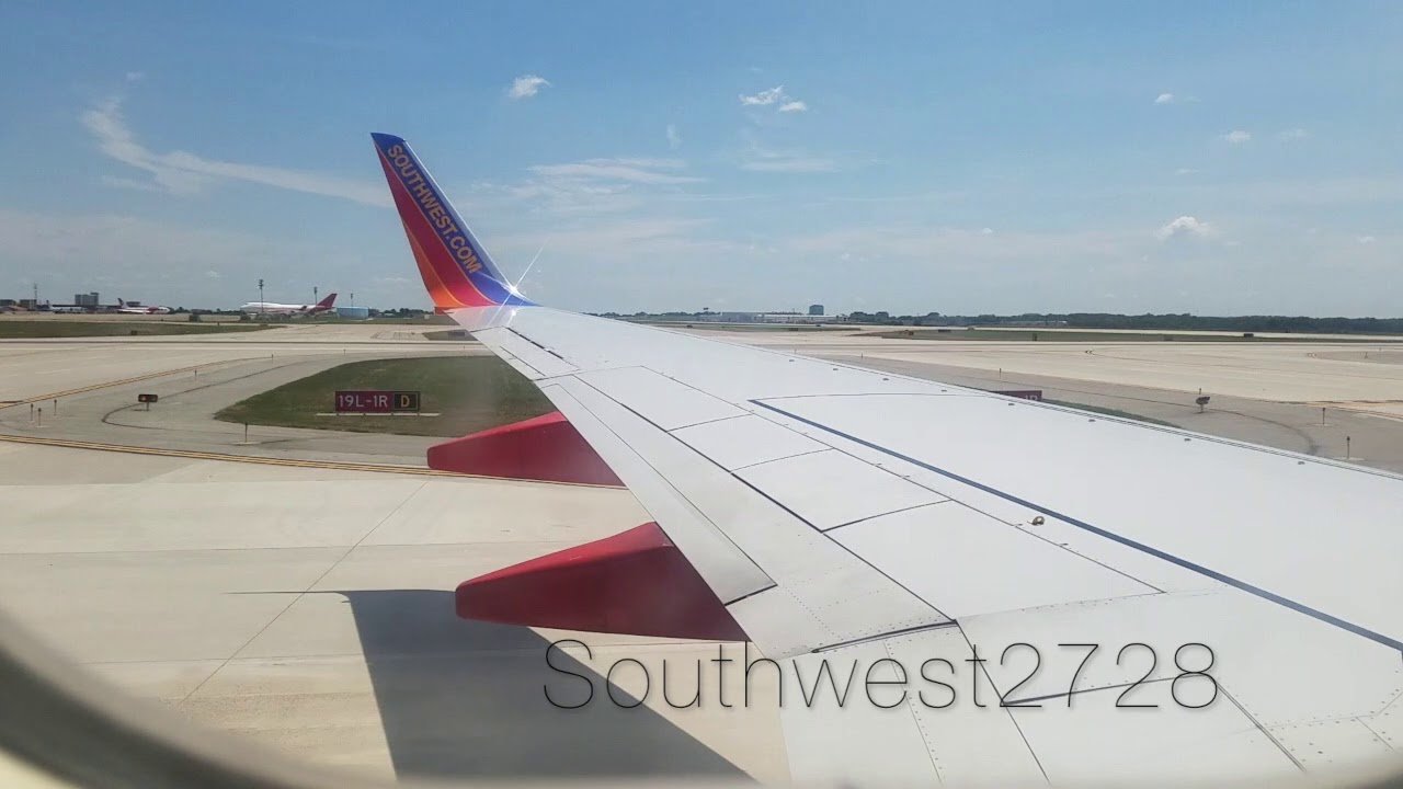 Southwest Airlines 737700 Landing in Kansas City YouTube