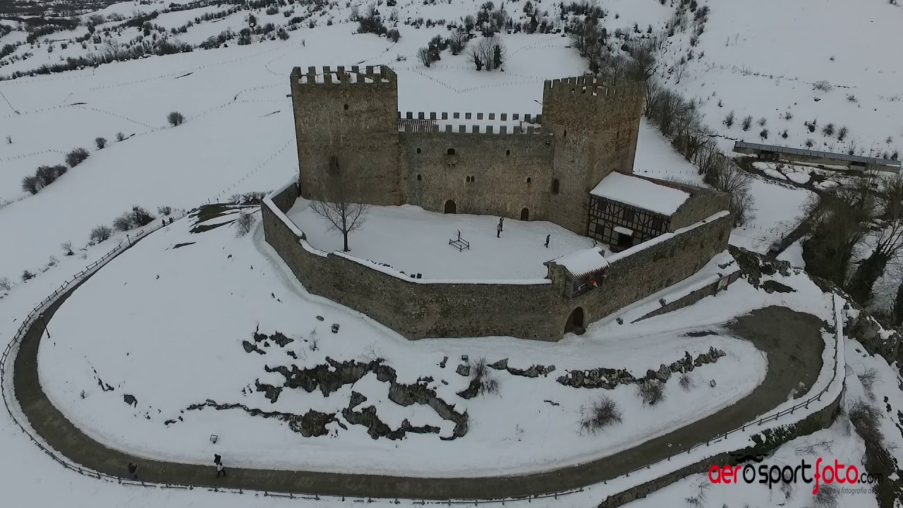 Video dron monumentos de Cantabria-Castillo de Argüeso-Aerosportfoto