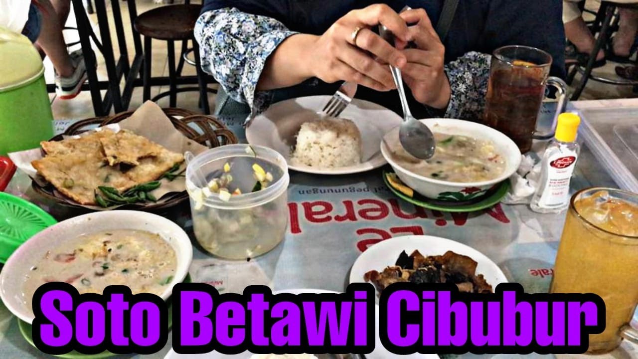 Berburu kuliner khas daerah || Soto Betawi ibu Haji Cibubur 