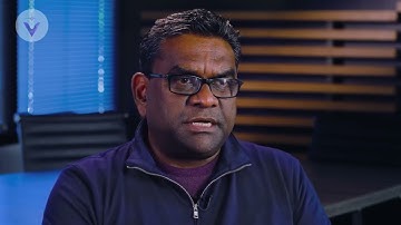 How do AI agents in DaVinci Commerce help with reporting and analytics?