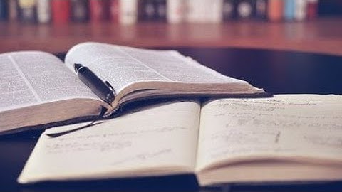 What is language Variations l Write the Levels of Language Variations in World English l