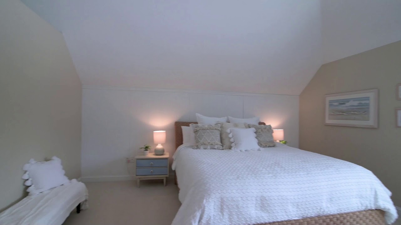 Luxury Home For Sale atW303N3286 Timber Hill Court Pewaukee WI 53072