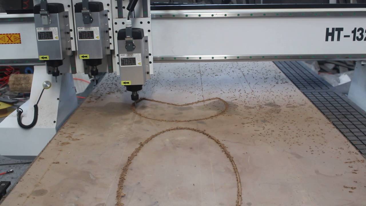 3 ATC heads CNC router - YouTube