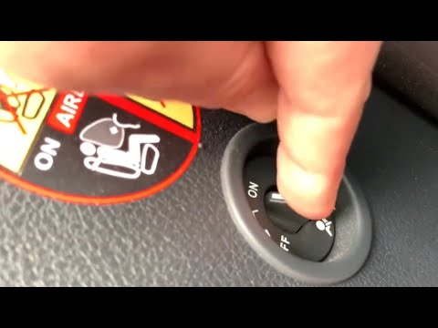 How to activate and deactivate the front passengers airbag for child seat Dacia Sandero Stepway DIY