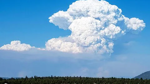 Here's how wildfires can create their own thunderstorms