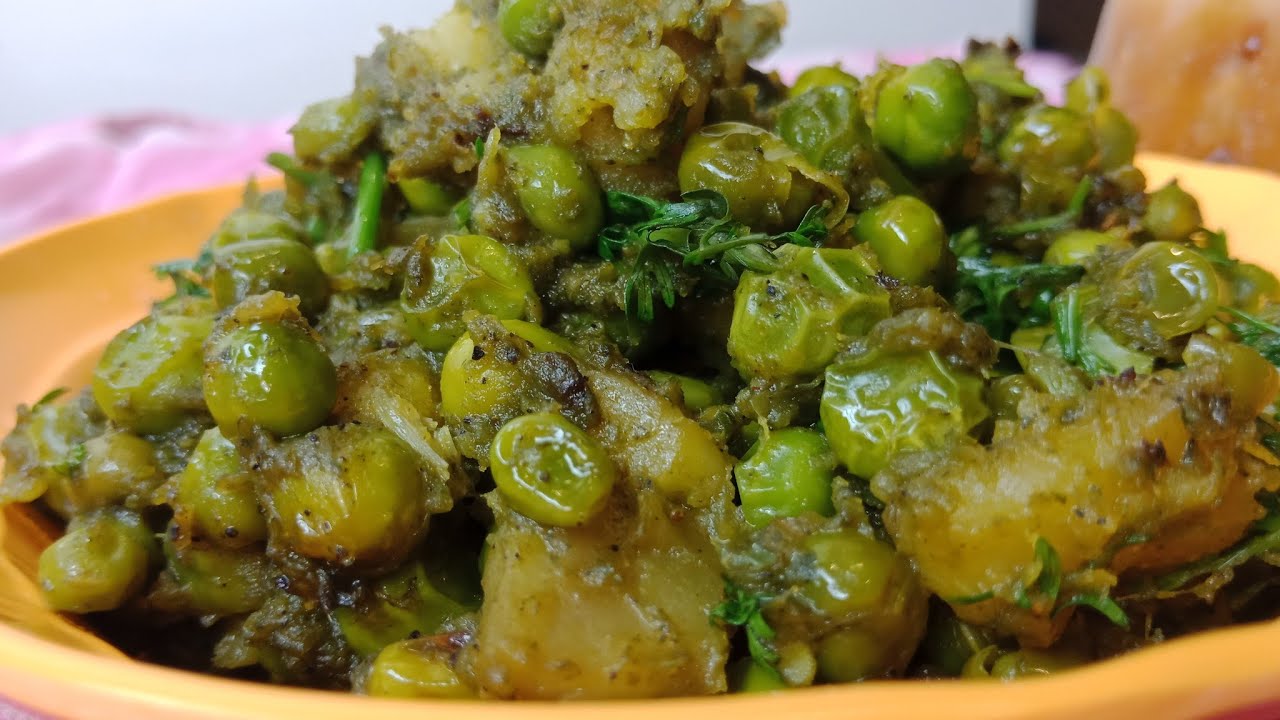 SALONI RECIPE. MATAR KI SALONI. UP STYLE SALONI KI RECIPE. GHUGHURI ...