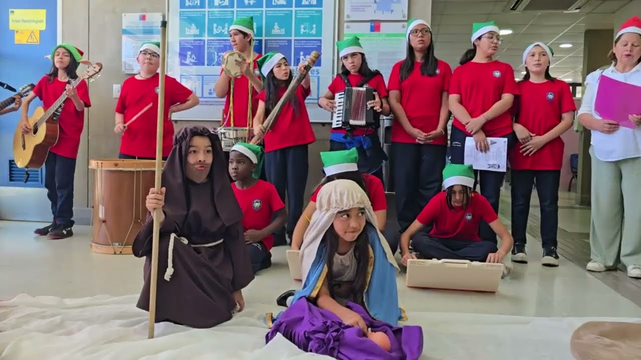 Los Casaviejitos cantan en Cesfam Vista Hermosa