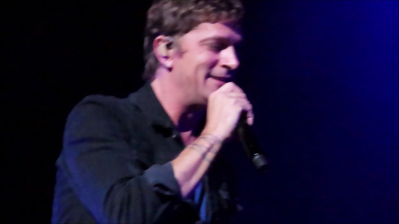 rob thomas concert tour