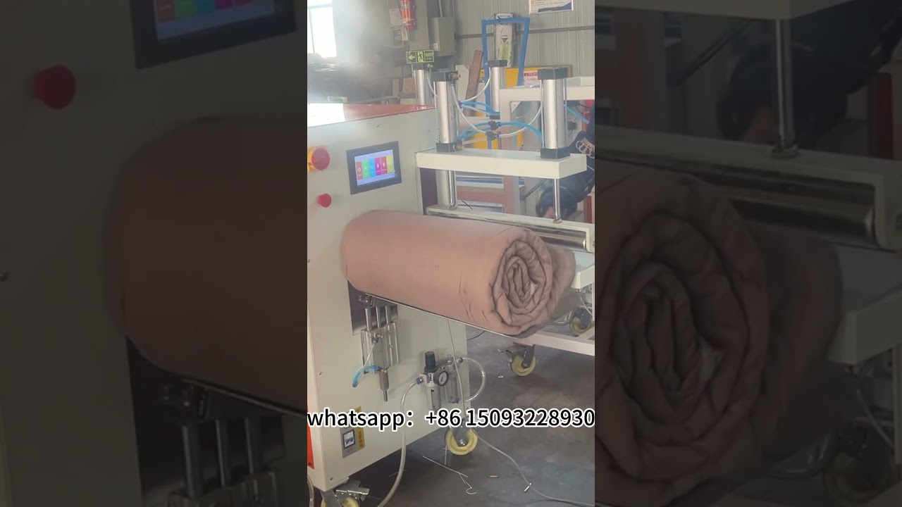 Quilt rolling machine comforter packing machine duvet packaging machine pillow compressor machine