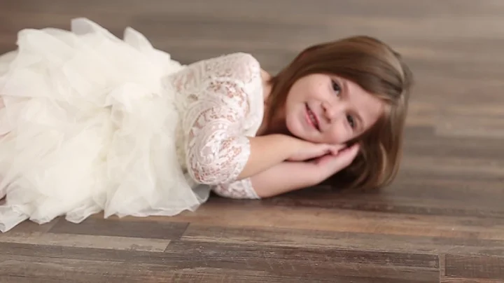 Sisters Photo shoot at Suzanne Deaton Photography