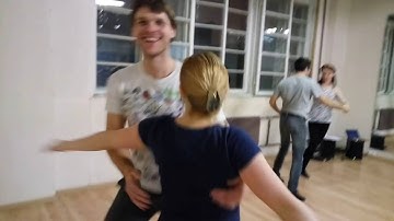 Урок по бразильскому Зуку в студии танцев Ипанема