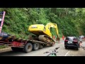 TERNYATA BEGINI!!! Cara Menurunkan Alat Berat Dari Atas Truk