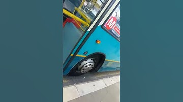 Arriva Yorkshire 216 approaching Birstall on 282