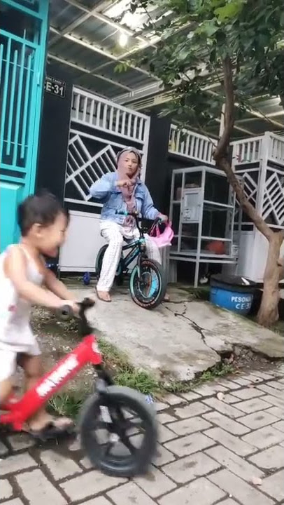 jangan panggil aku anak kecil paman,namaku shiva