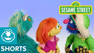 Julia, Rosita, and Grover Play Freeze Dance | #SeeAmazing