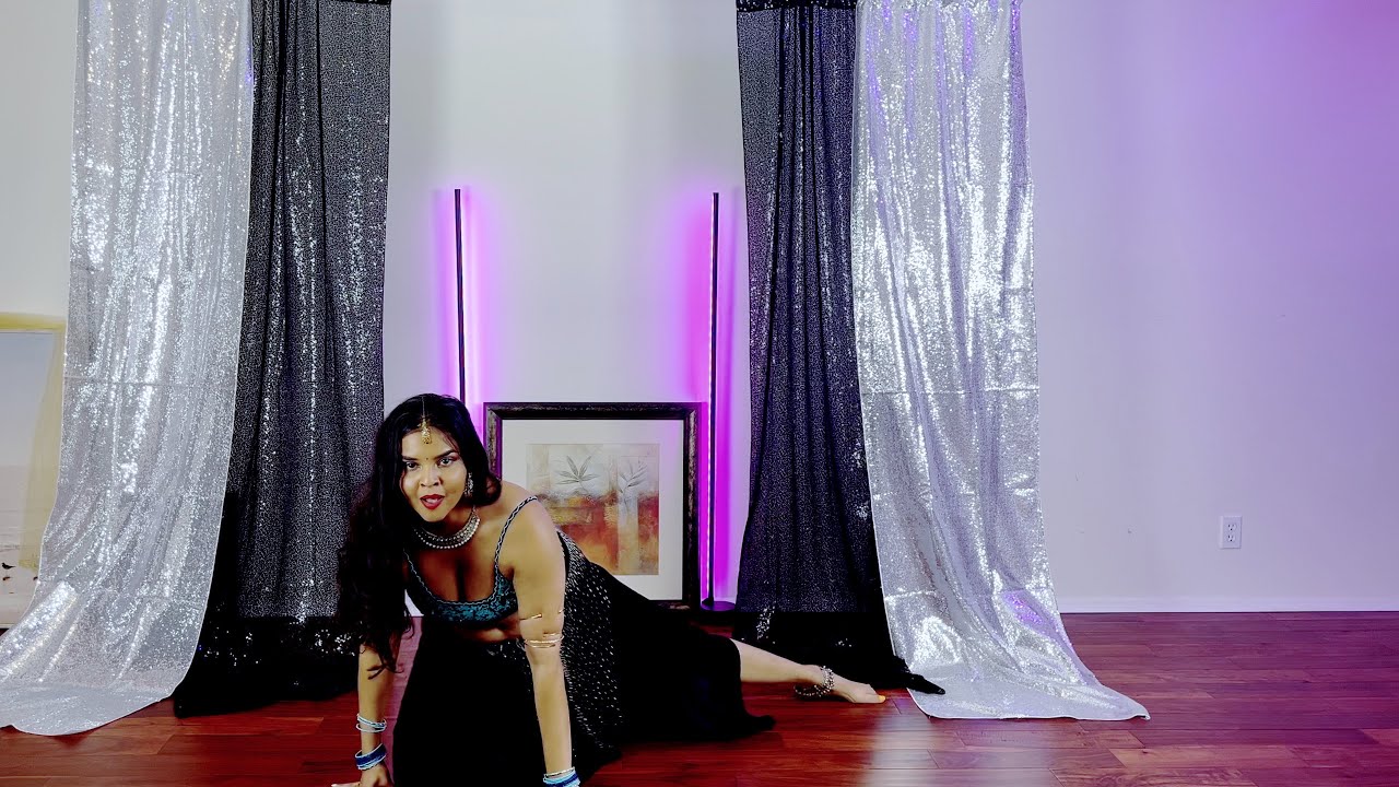 Jugnu Ki Payal Bandhi Hai | Bollywood Item Song Dance | Shanelle Bell