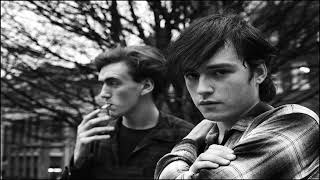 Watch Felt She Lives By The Castle video