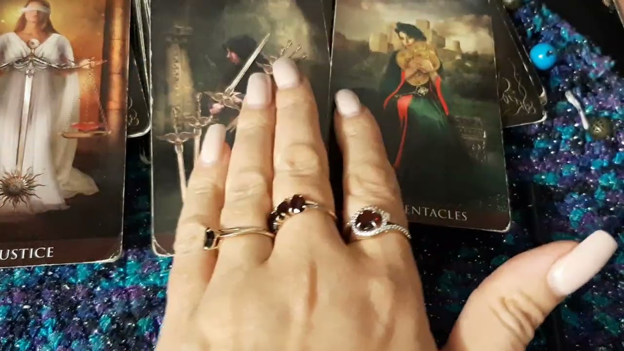 РАСКЛАД ТАРО 